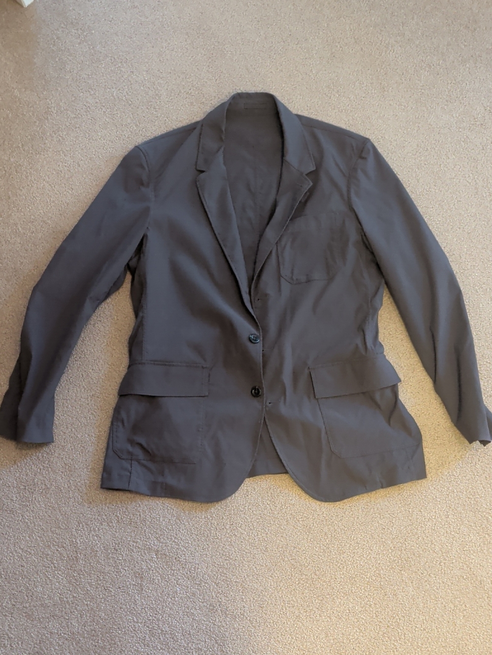 Eddie Bauer Men's Travex Voyager Travel Blazer (42R)